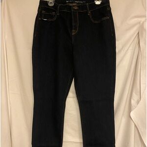 Old Navy women’s Curvy Profile mid-rise 12L Jeans